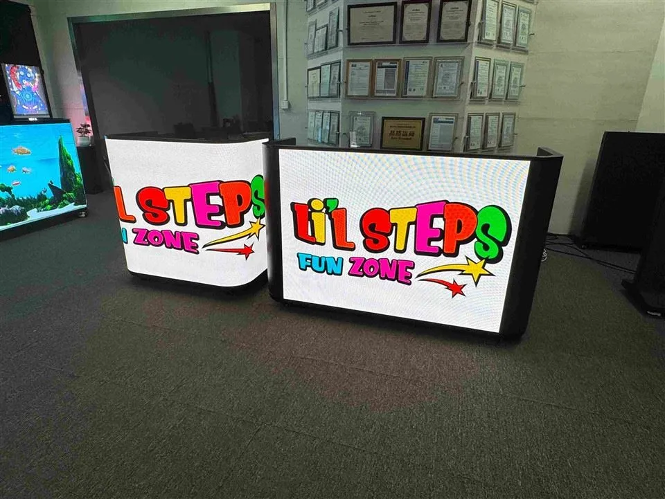 Portable DJ Lub Rooj Muag Khoom Nrog LED Video Phab Ntsa Zaub Screen